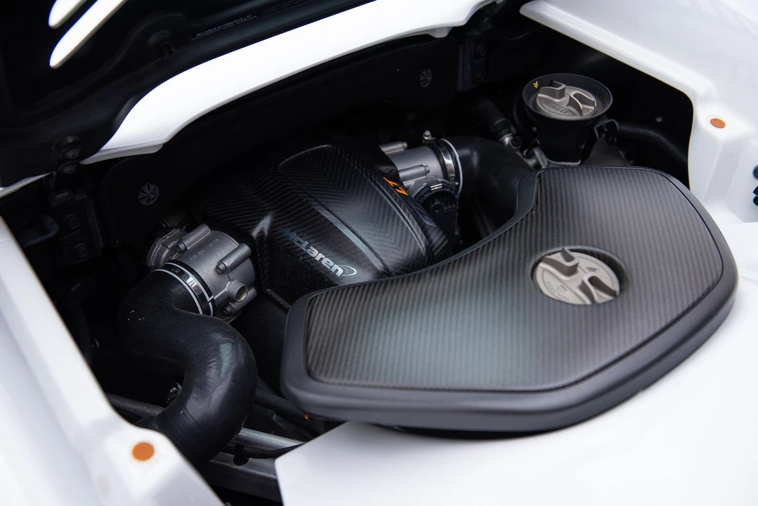 2016 McLaren 675LT Spider - Image 10 of 10