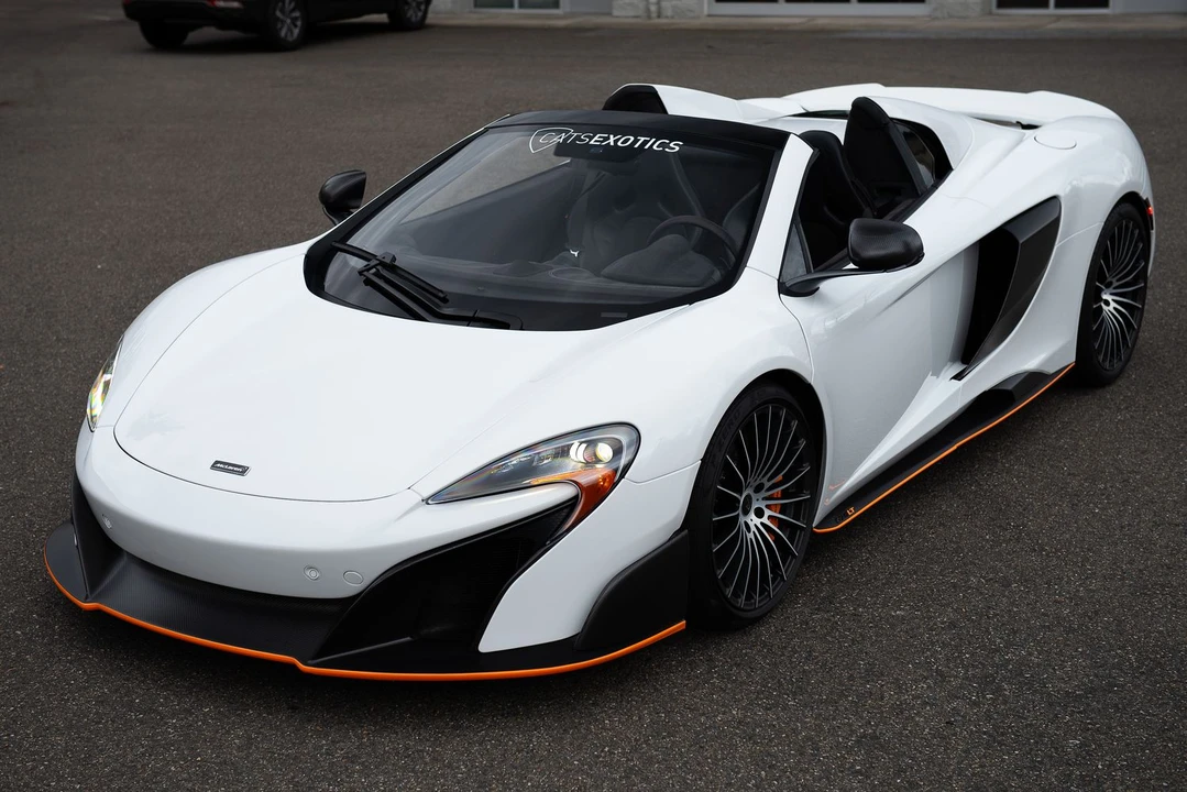 2016 McLaren 675LT Spider - Image 2 of 10