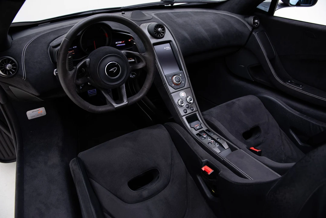2016 McLaren 675LT Spider - Image 5 of 10