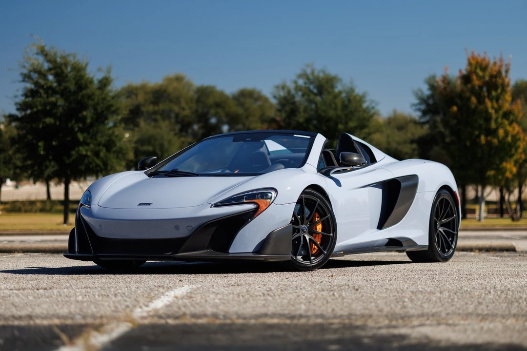 2016 McLaren 675LT Spider - Image 2 of 12