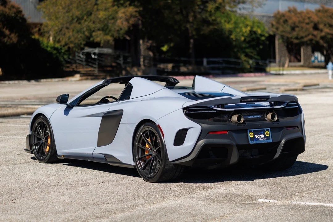 2016 McLaren 675LT Spider - Image 8 of 12
