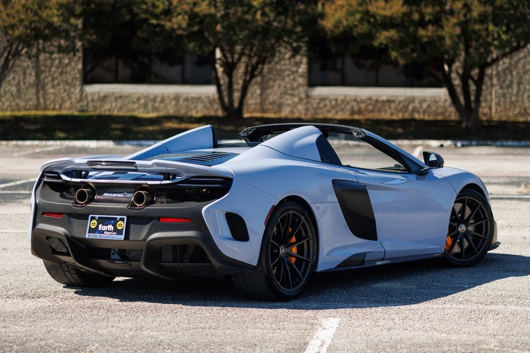 2016 McLaren 675LT Spider - Image 11 of 12