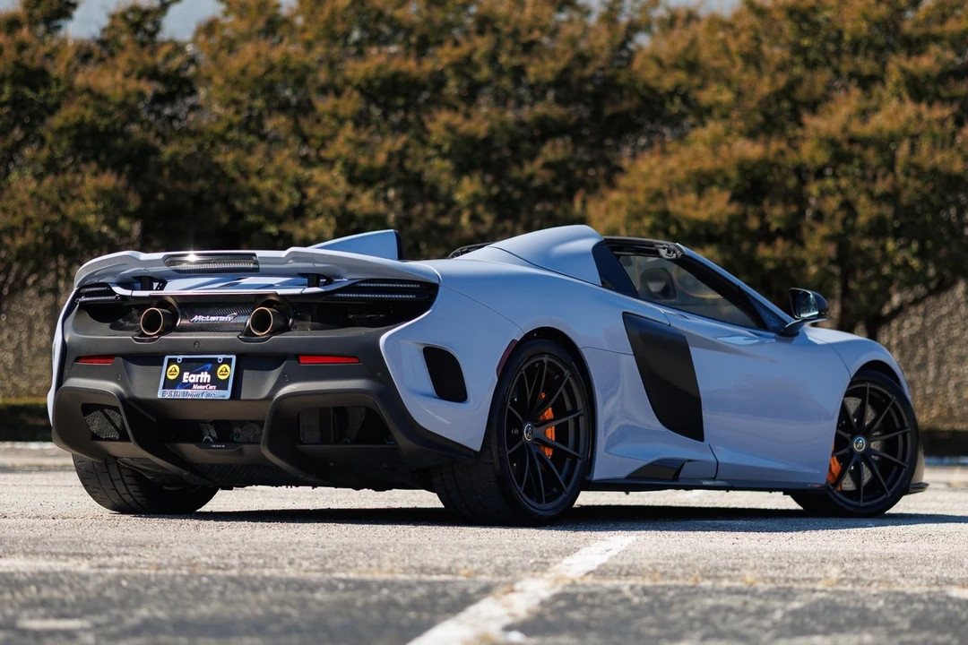 2016 McLaren 675LT Spider - Image 9 of 12