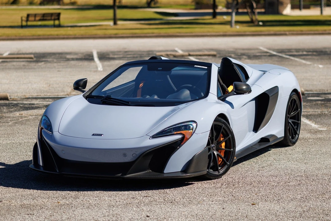 2016 McLaren 675LT Spider - Image 4 of 12