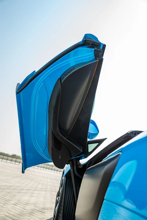 2016 McLaren 675LT Spider - Image 28 of 31