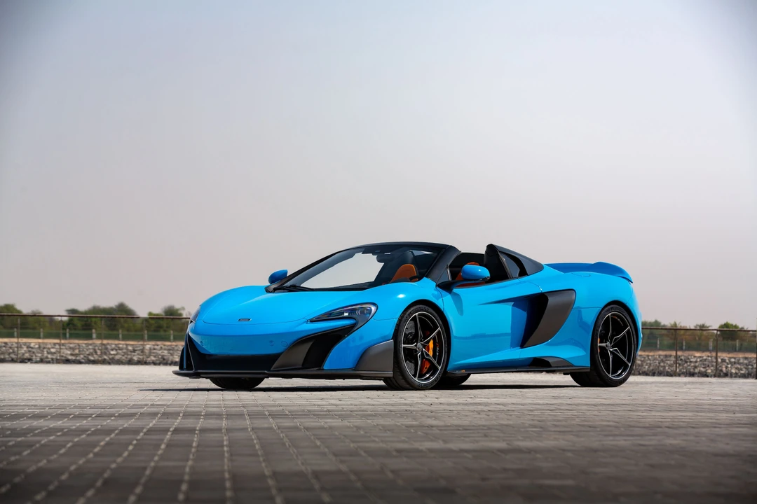 2016 McLaren 675LT Spider - Image 16 of 31