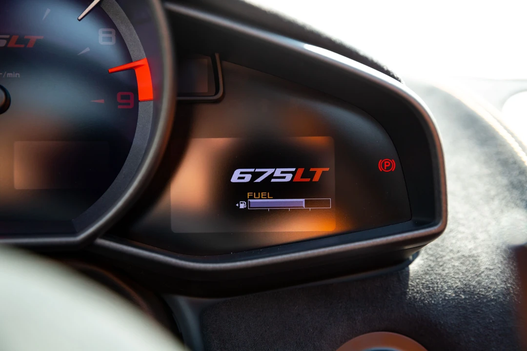 2016 McLaren 675LT Spider - Image 18 of 31