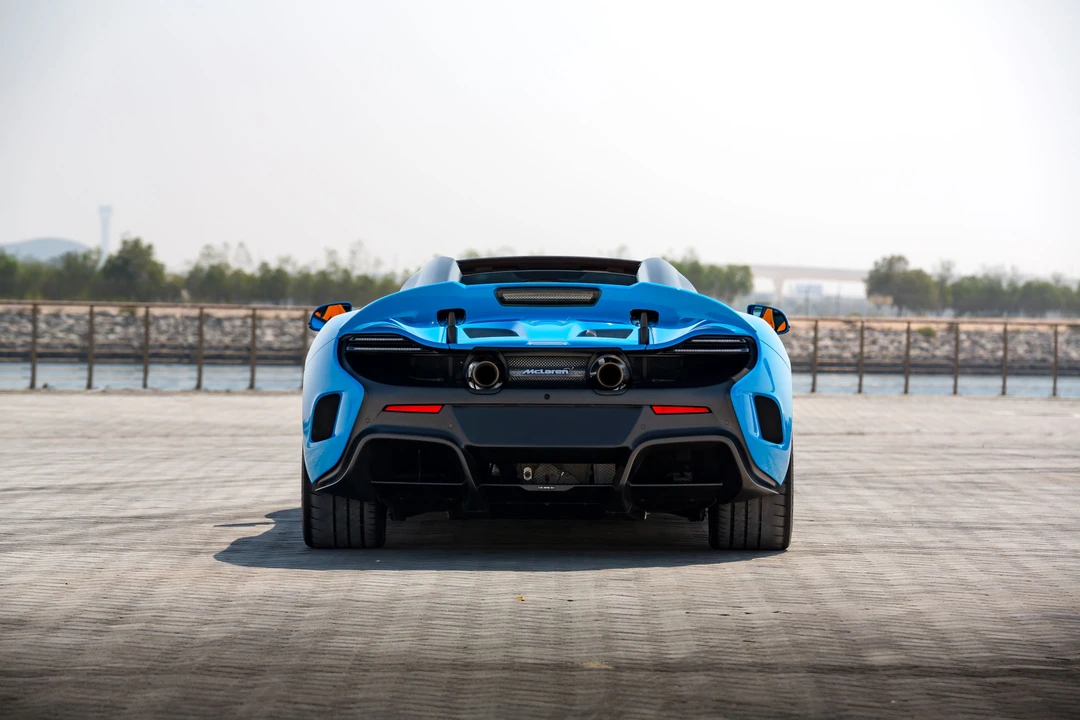 2016 McLaren 675LT Spider - Image 8 of 31