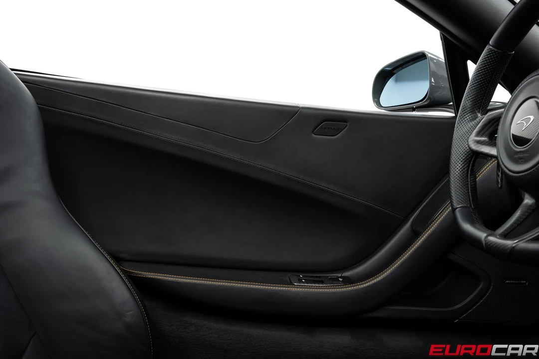 2016 McLaren 675LT Spider - Image 30 of 31