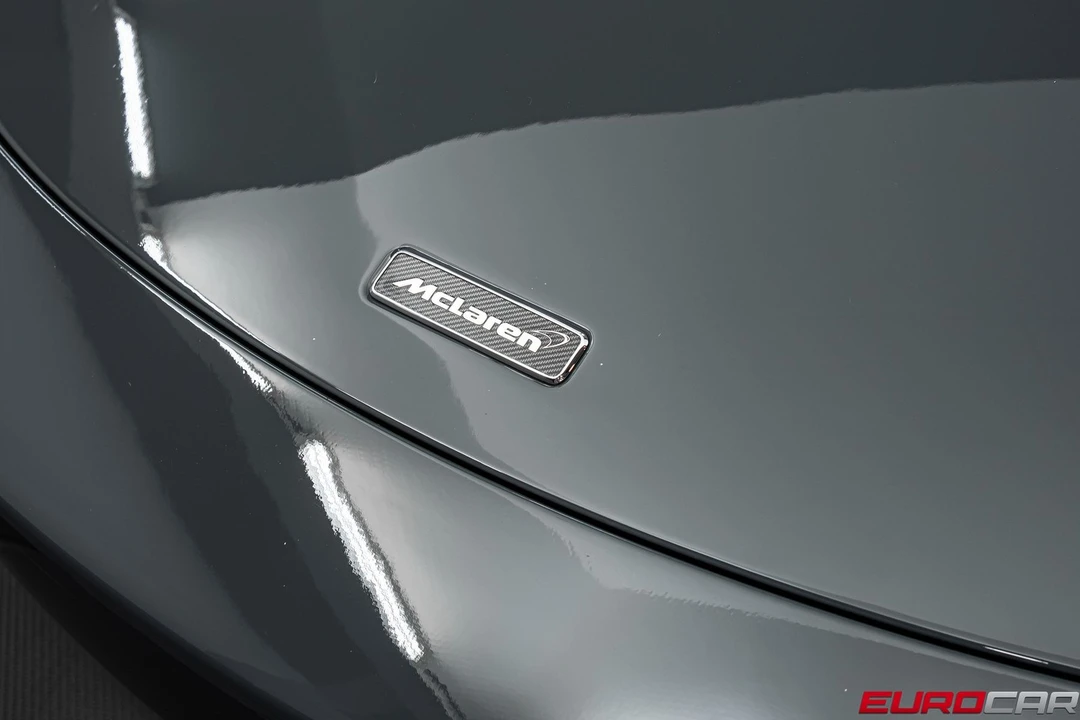 2016 McLaren 675LT Spider - Image 12 of 31