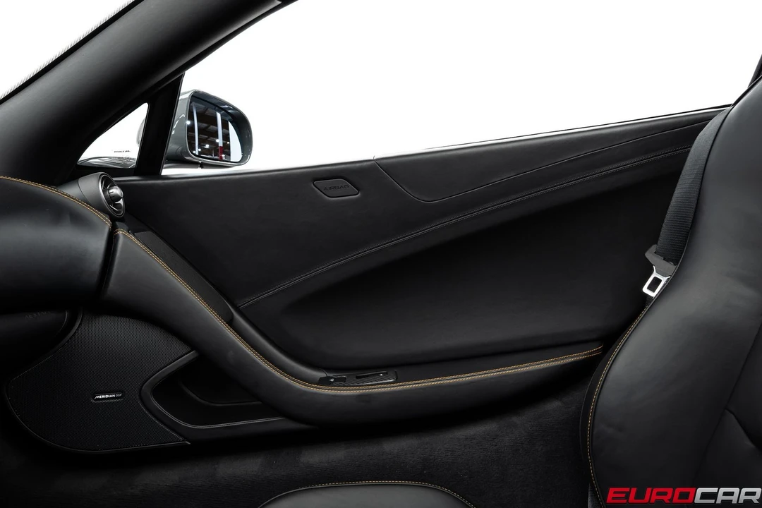 2016 McLaren 675LT Spider - Image 29 of 31