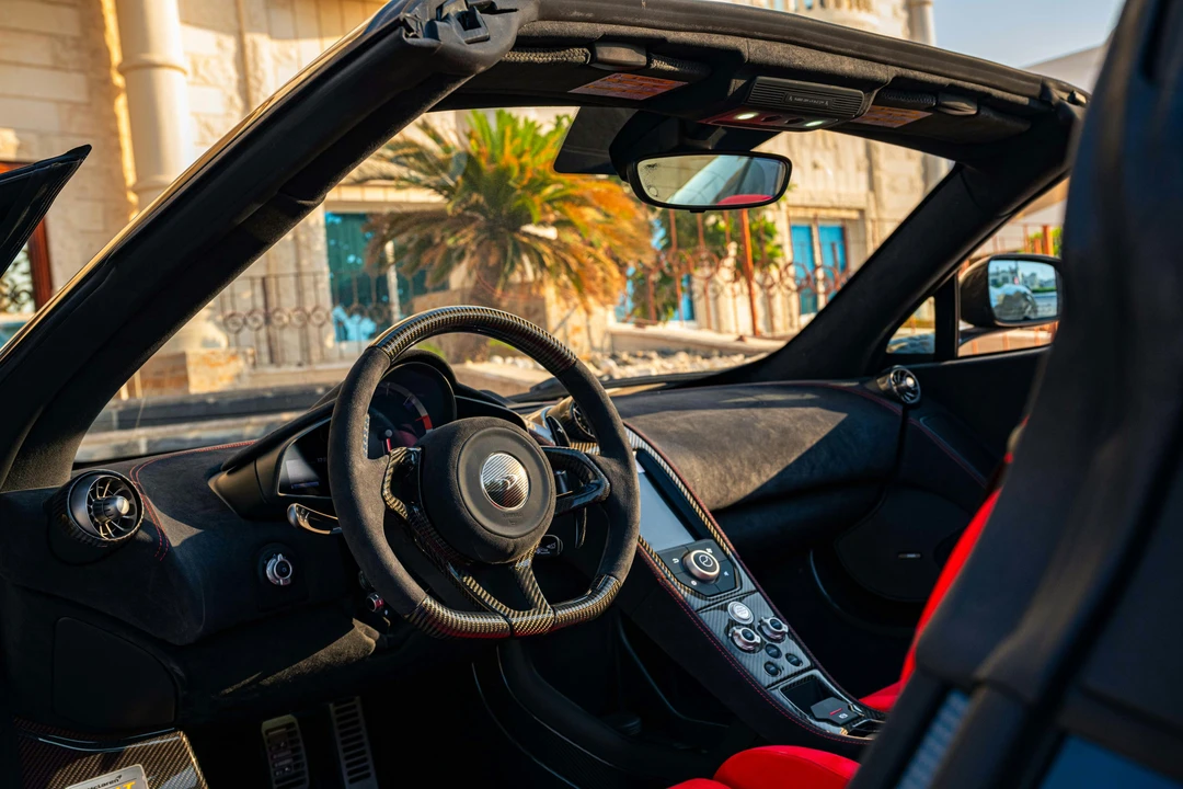 2016 McLaren 675LT Spider - Image 4 of 21