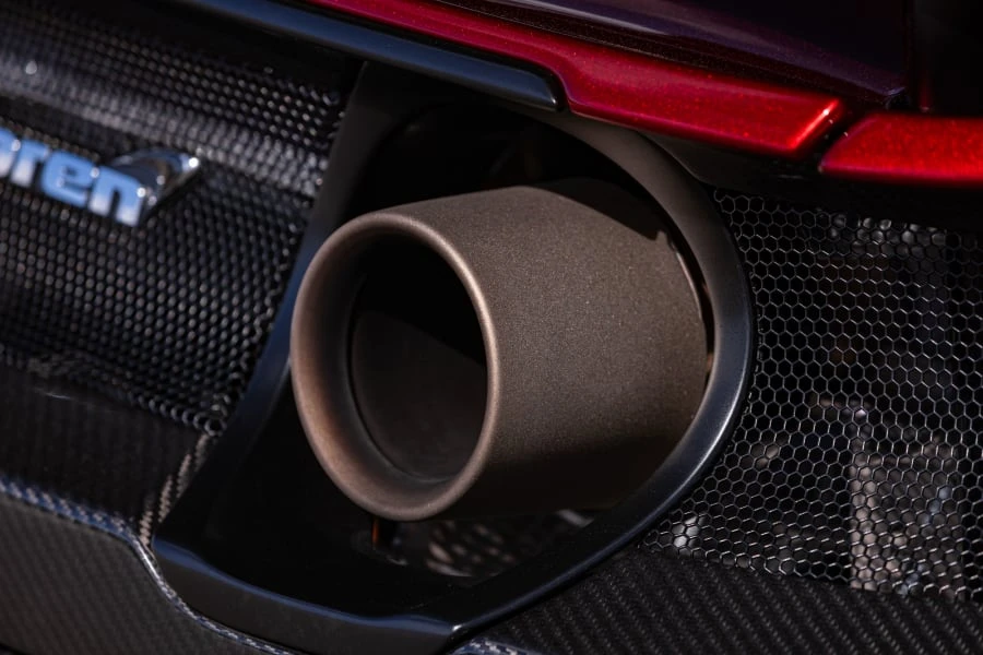2016 McLaren 675LT Spider - Image 23 of 31