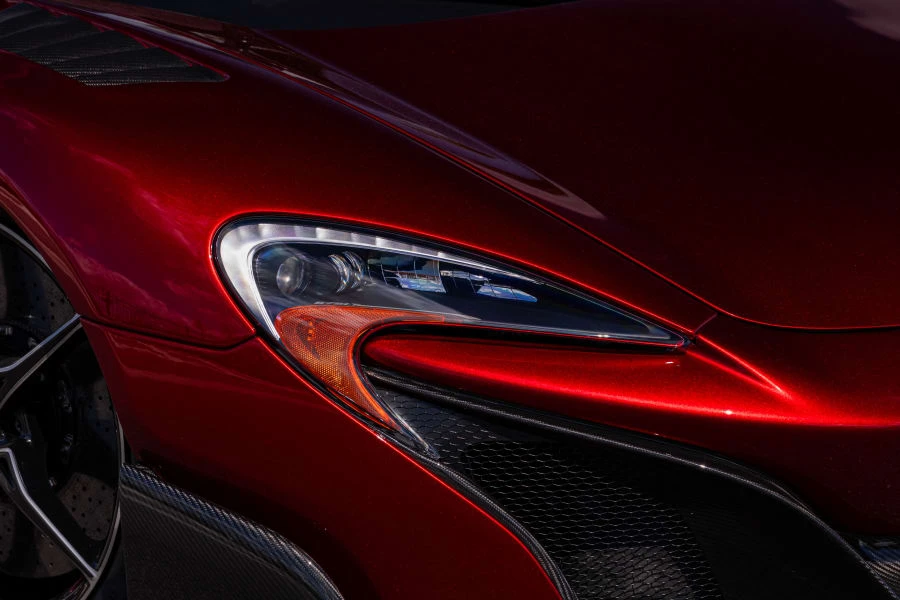 2016 McLaren 675LT Spider - Image 27 of 31