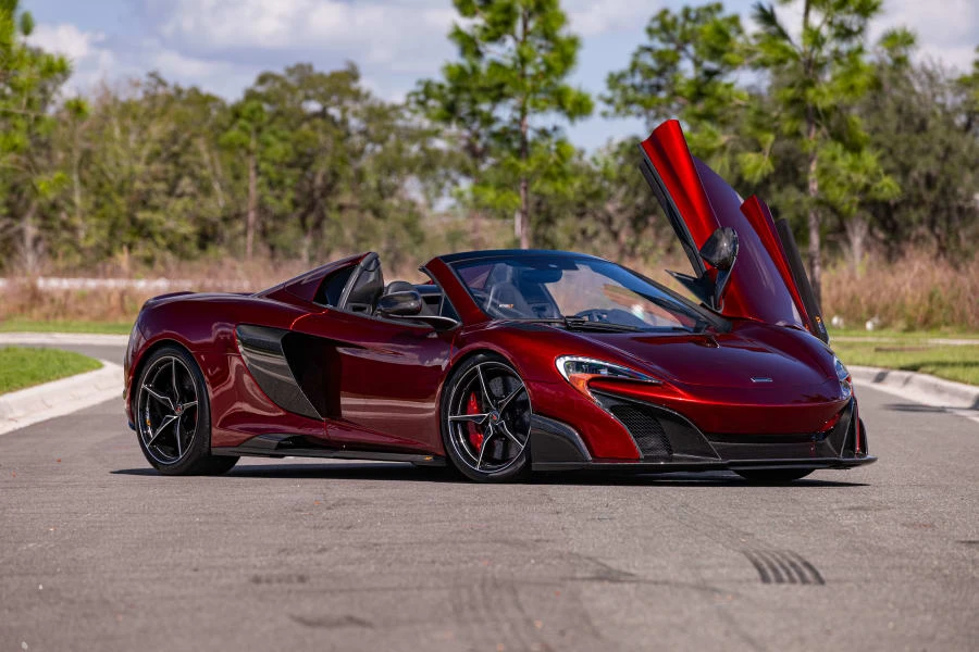 2016 McLaren 675LT Spider - Image 18 of 31