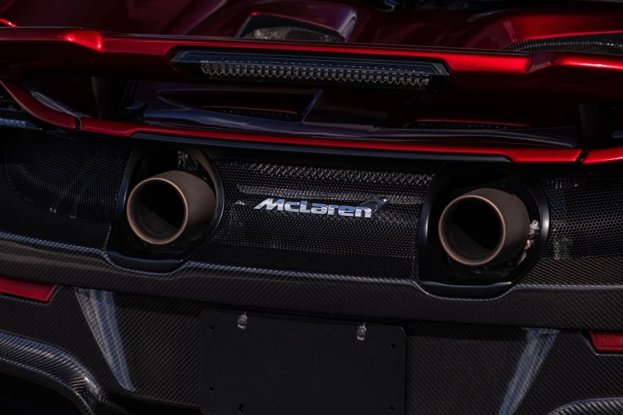 2016 McLaren 675LT Spider - Image 16 of 31