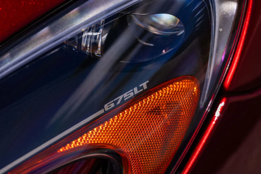 2016 McLaren 675LT Spider - Image 15 of 31