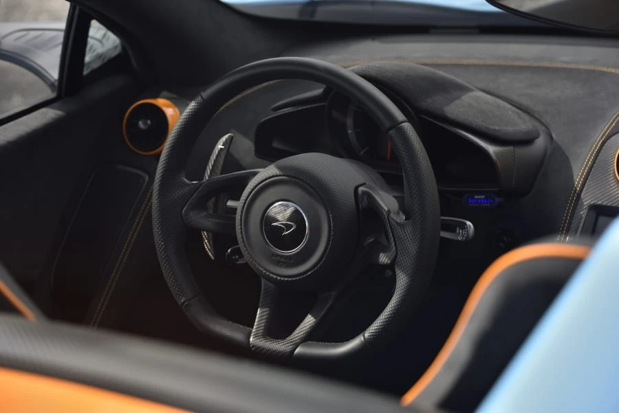 2016 McLaren 675LT Spider - Image 30 of 31
