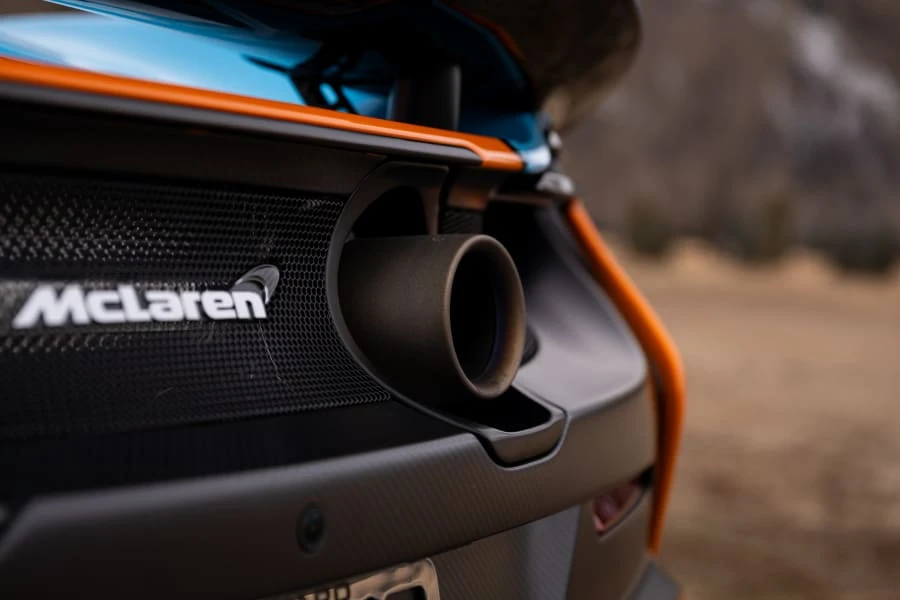 2016 McLaren 675LT Spider - Image 20 of 31