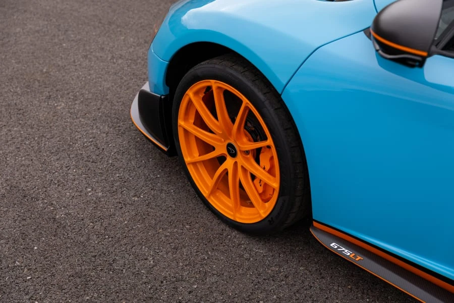 2016 McLaren 675LT Spider - Image 31 of 31