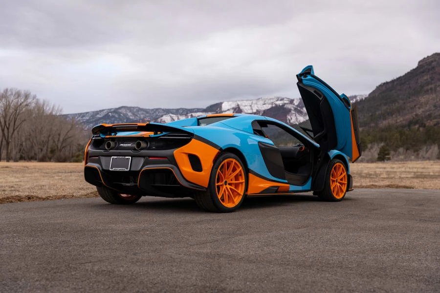 2016 McLaren 675LT Spider - Image 9 of 31
