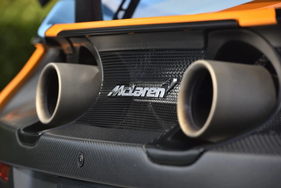 2016 McLaren 675LT Spider - Image 12 of 31