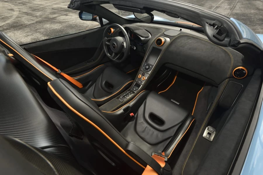 2016 McLaren 675LT Spider - Image 28 of 31