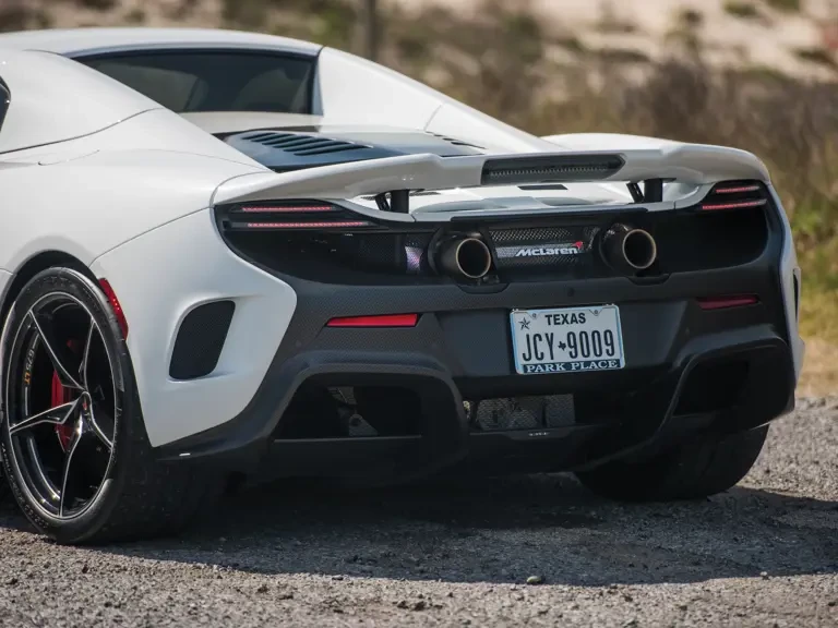 2016 McLaren 675LT Spider - Image 19 of 30