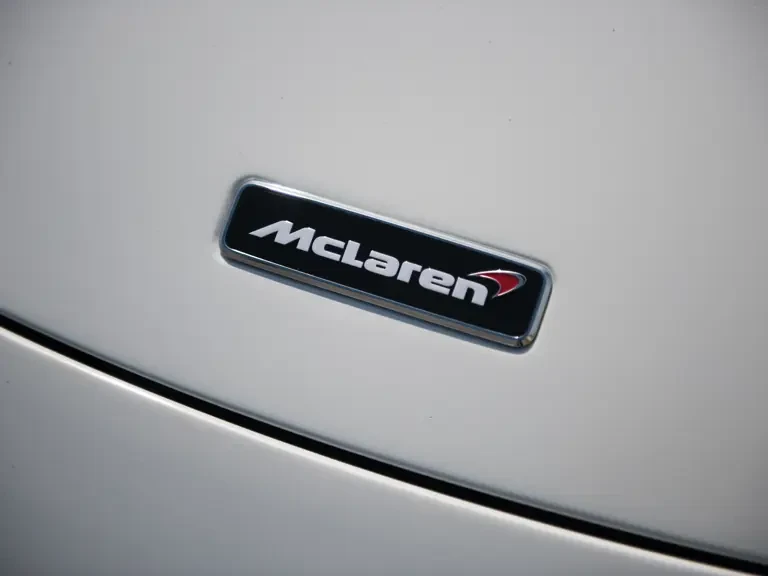 2016 McLaren 675LT Spider - Image 9 of 30
