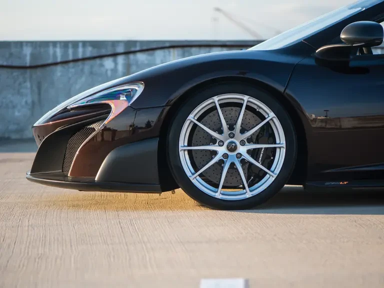2016 McLaren 675LT Spider - Image 23 of 31