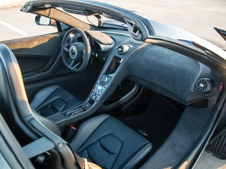2016 McLaren 675LT Spider - Image 11 of 31