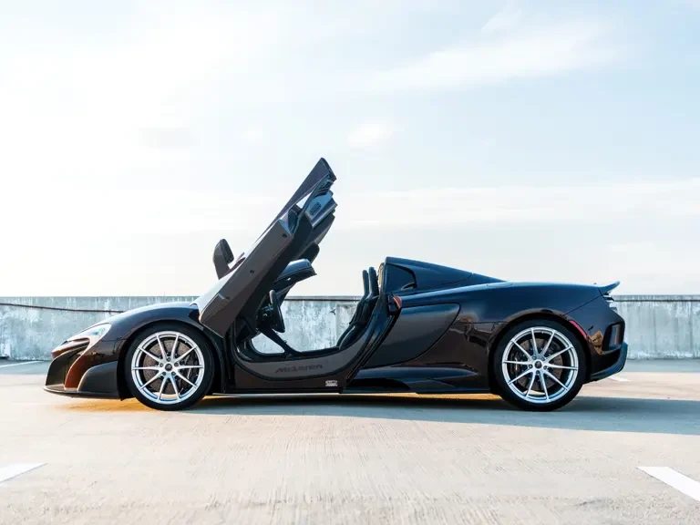 2016 McLaren 675LT Spider - Image 26 of 31