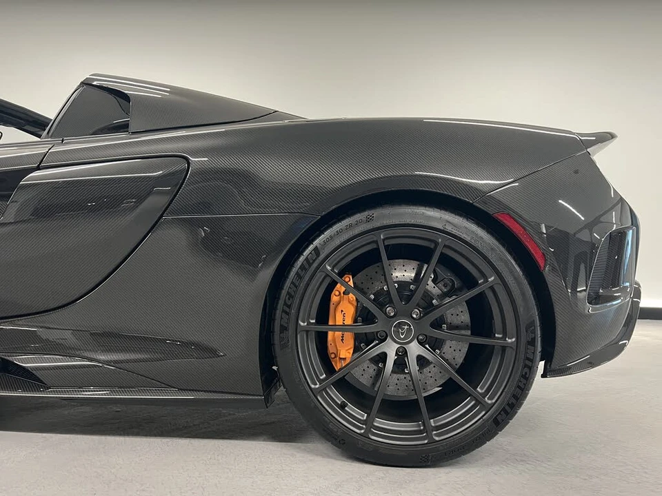 2016 McLaren 675LT Spider - Image 30 of 30