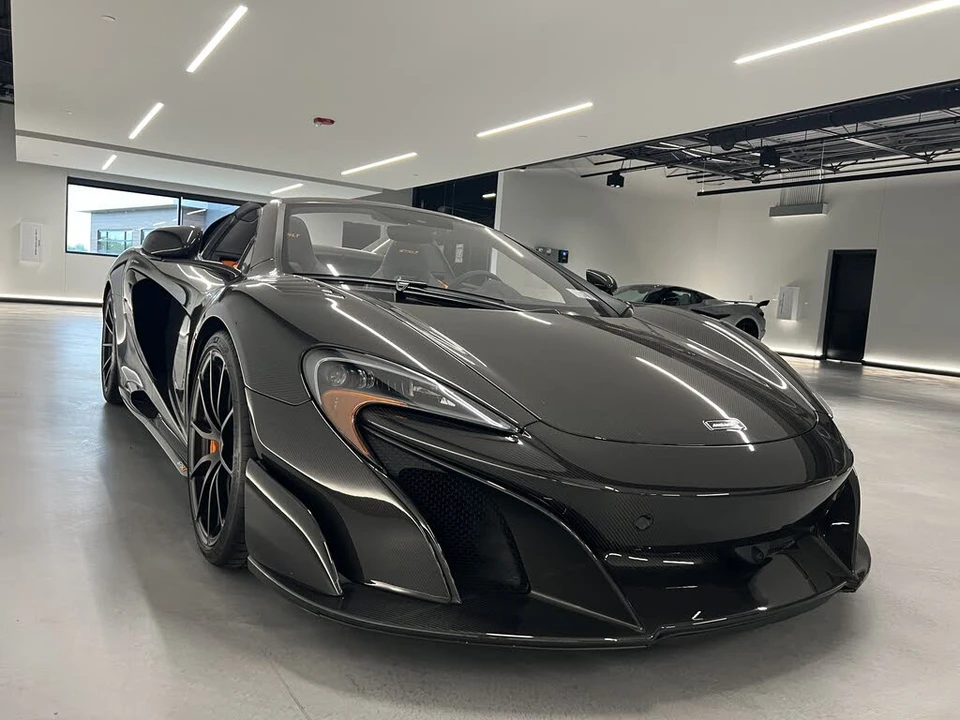 2016 McLaren 675LT Spider - Image 8 of 30