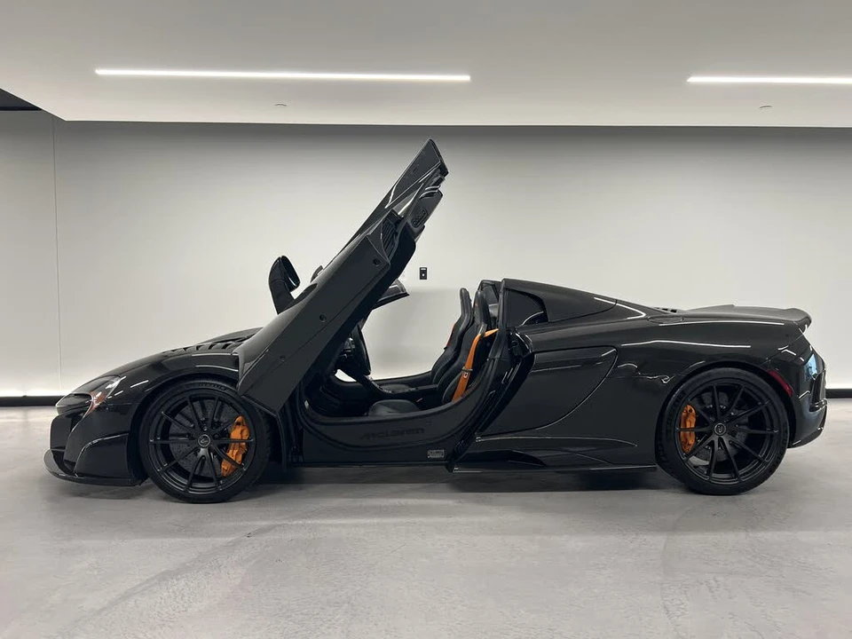 2016 McLaren 675LT Spider - Image 14 of 30