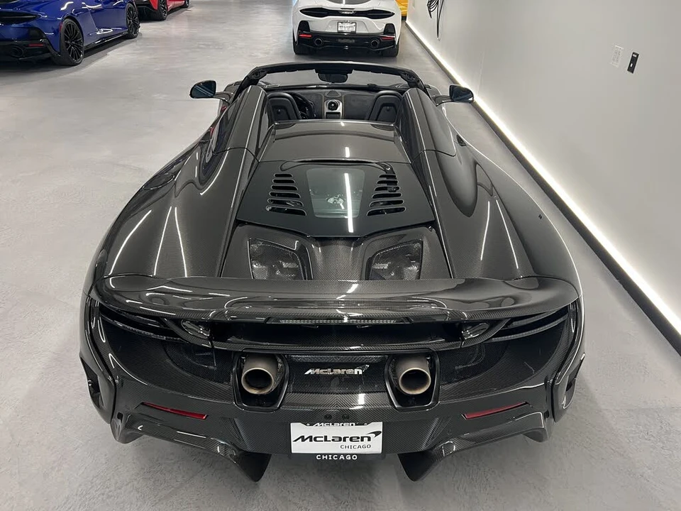 2016 McLaren 675LT Spider - Image 12 of 30