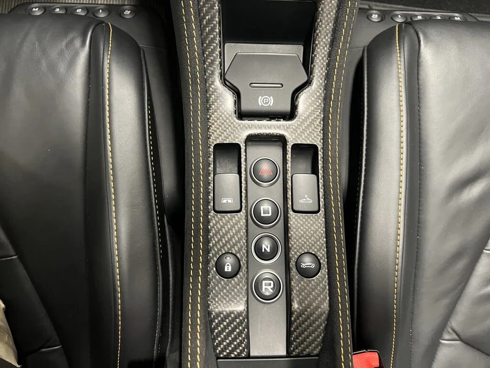 2016 McLaren 675LT Spider - Image 22 of 30