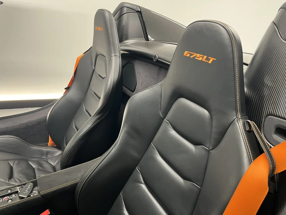 2016 McLaren 675LT Spider - Image 18 of 30