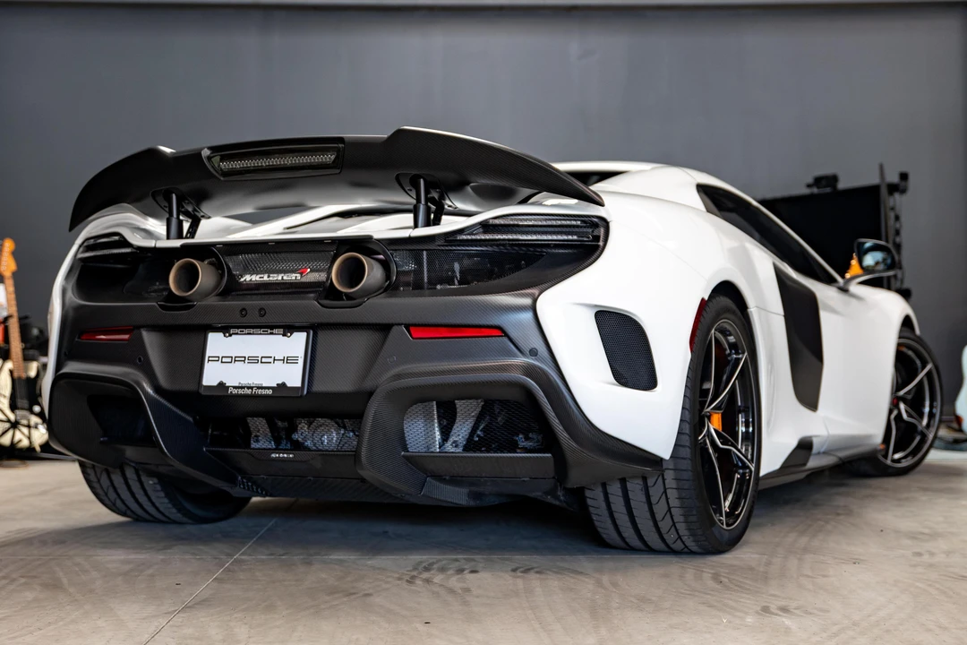 2016 McLaren 675LT Spider - Image 4 of 6