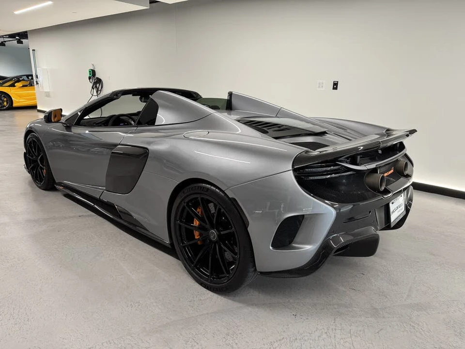 2016 McLaren 675LT Spider - Image 2 of 19