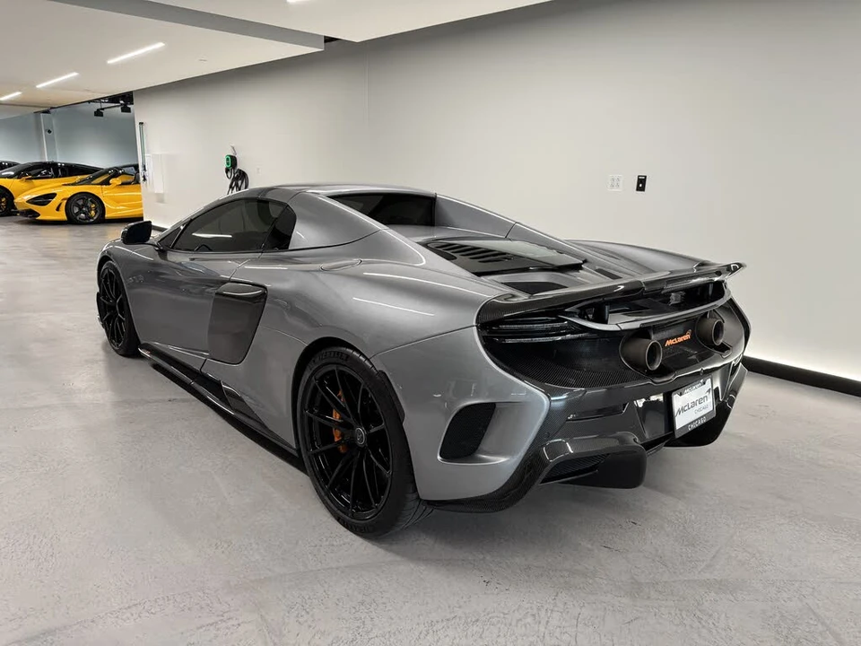 2016 McLaren 675LT Spider - Image 9 of 19