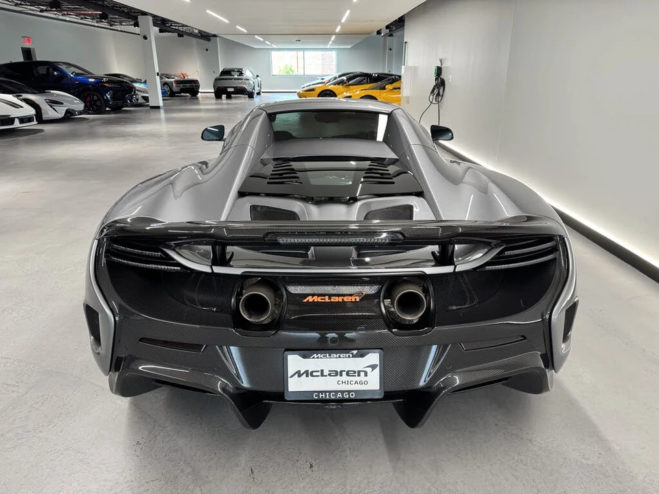 2016 McLaren 675LT Spider - Image 10 of 19