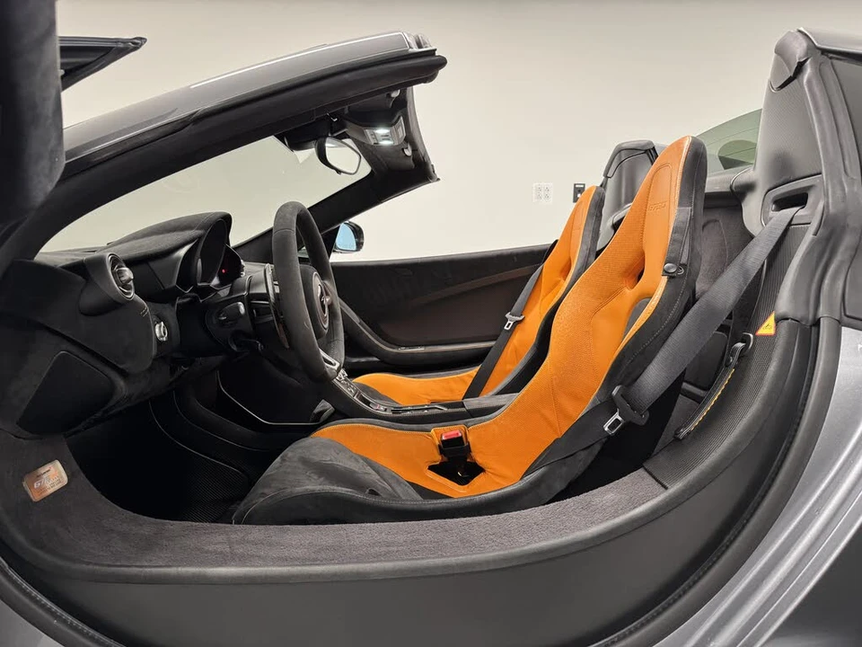 2016 McLaren 675LT Spider - Image 15 of 19