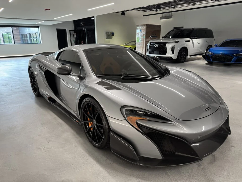 2016 McLaren 675LT Spider - Image 12 of 19