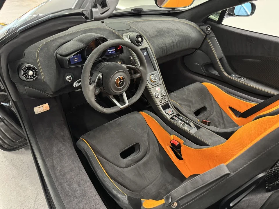 2016 McLaren 675LT Spider - Image 14 of 19
