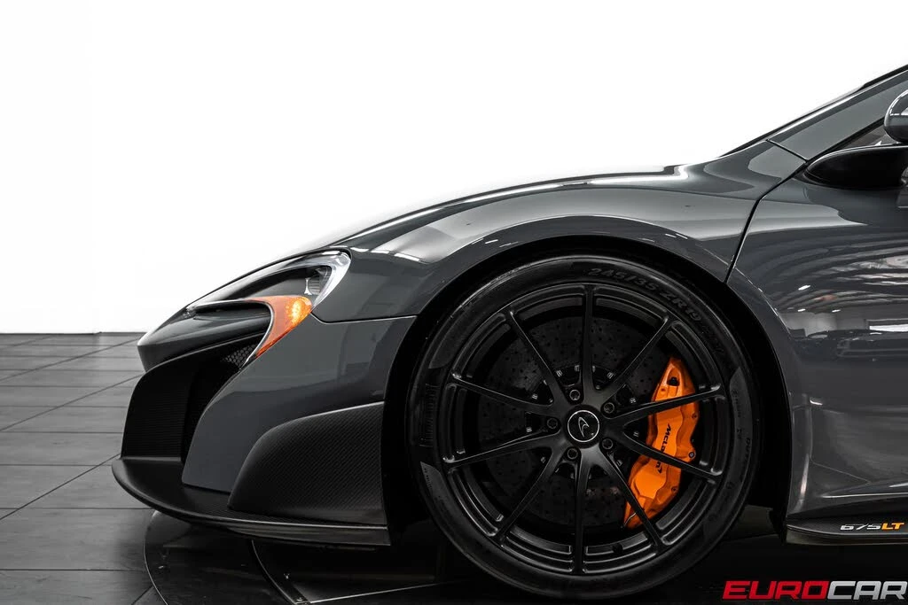 2016 McLaren 675LT Spider - Image 19 of 31