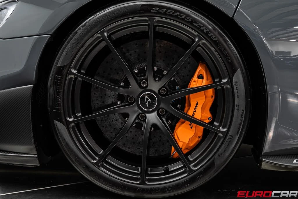 2016 McLaren 675LT Spider - Image 27 of 31