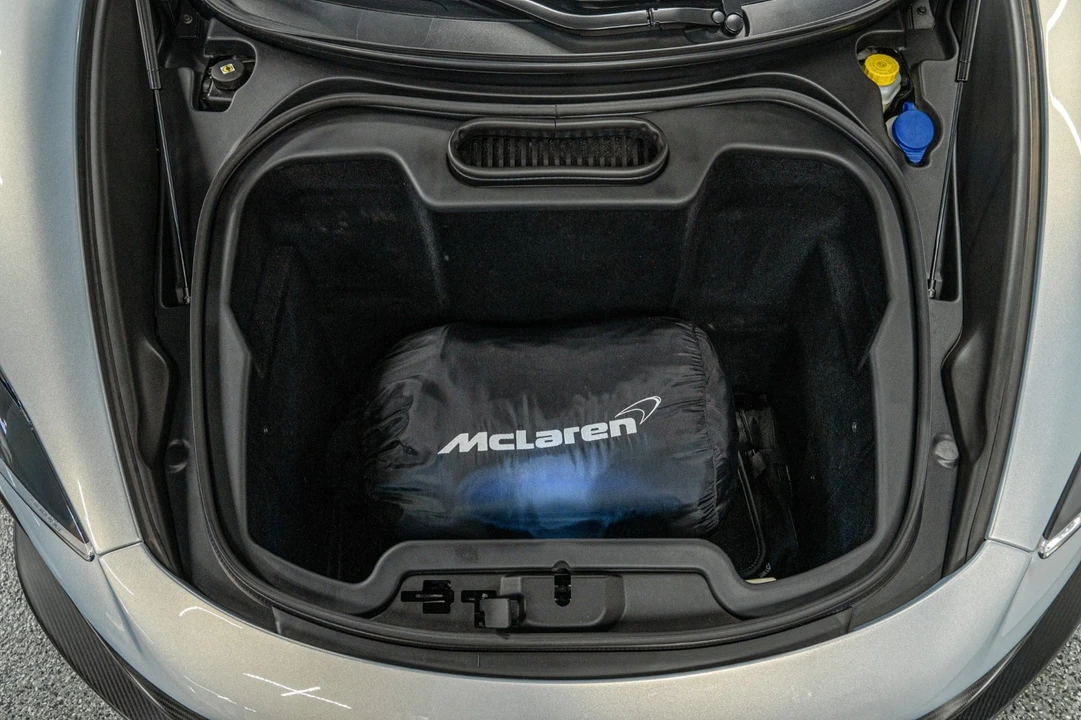 2016 McLaren 675LT Spider - Image 18 of 21
