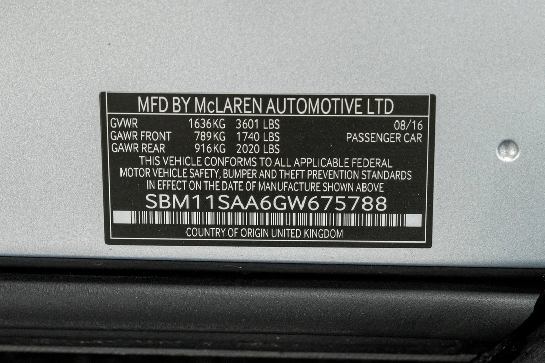 2016 McLaren 675LT Spider - Image 19 of 21