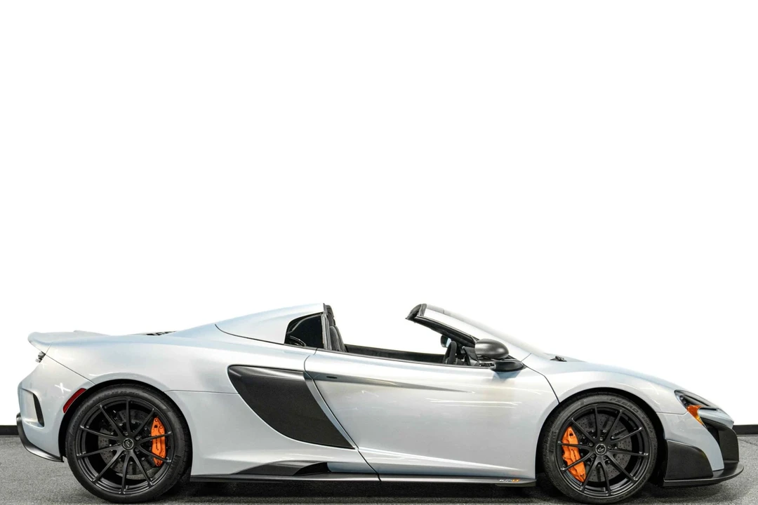 2016 McLaren 675LT Spider - Image 2 of 21